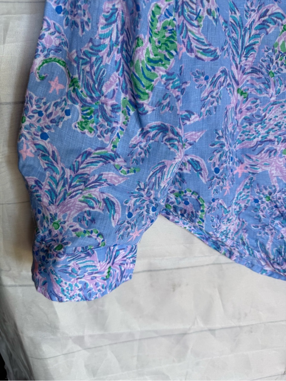Lilly Pulitzer Sea View Linen Button Down Blue Peri women’s size small - Picture 8 of 16